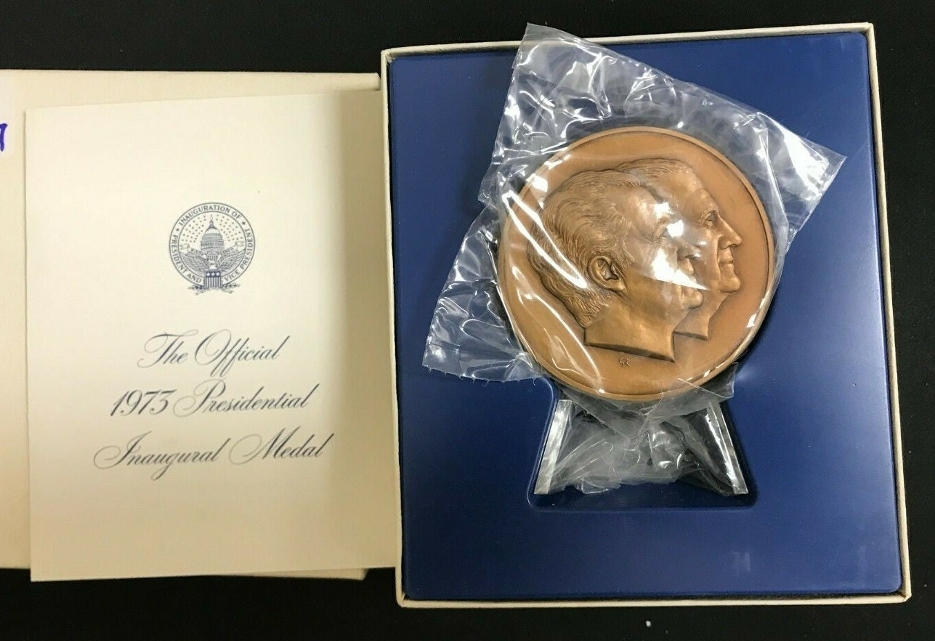 Official 1973 Inaugural Richard Nixon Bronze Presidential Medal with Box  B107
