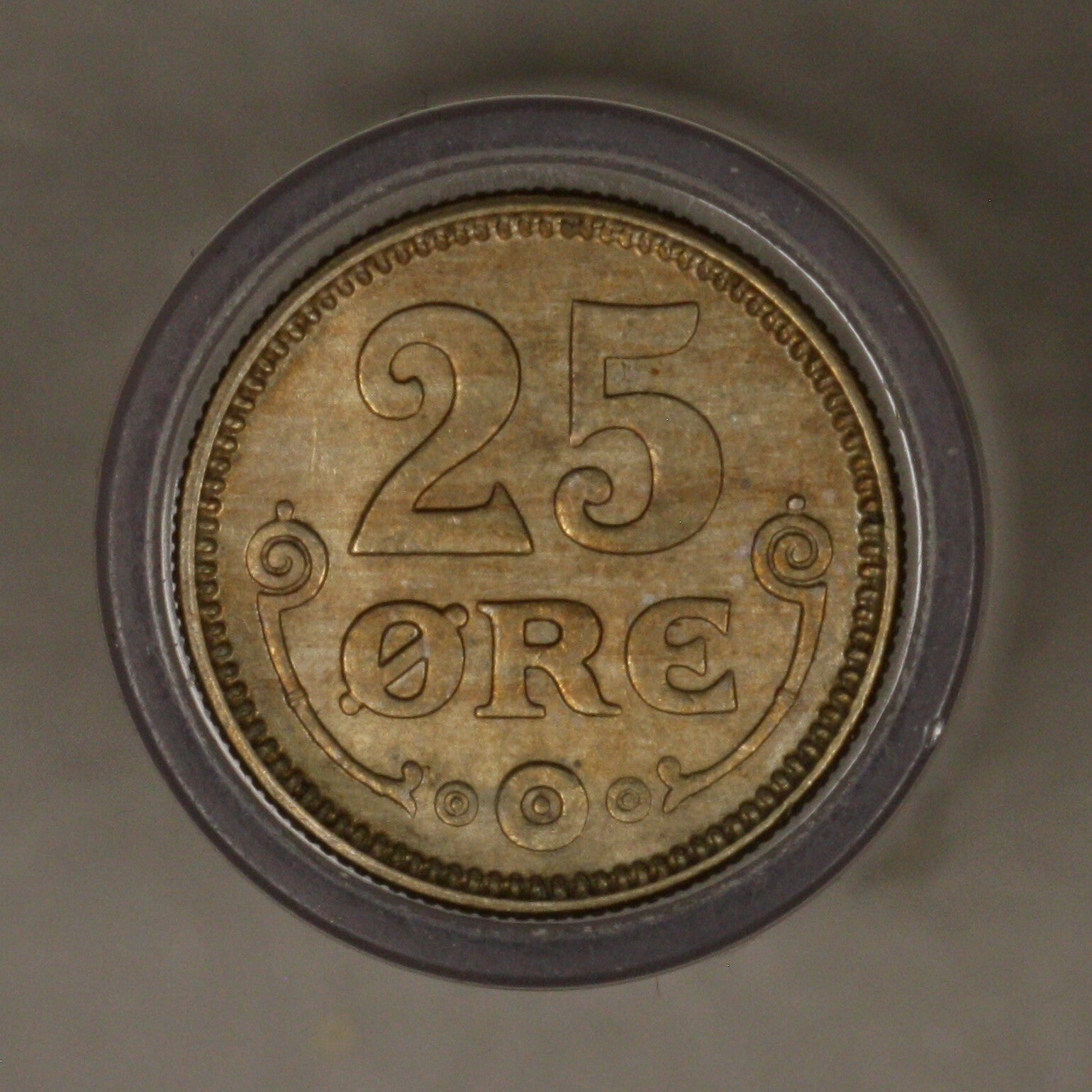 Denmark 1922 25 Ore AU Carbon Spot 