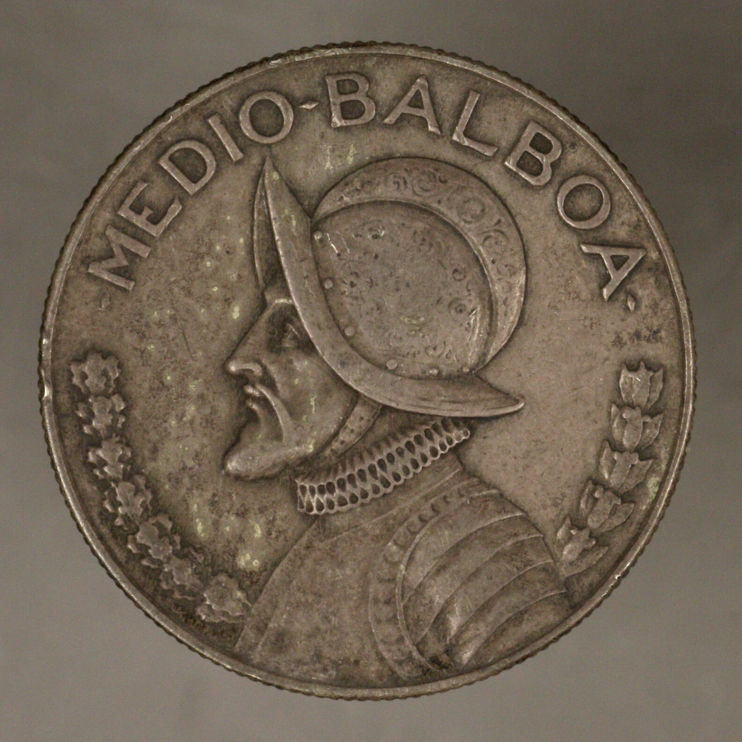 Panama 1930 1/2 Balboa Toned XF+